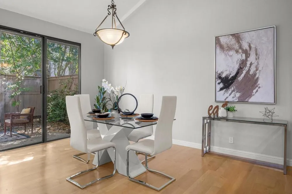 19626 Vineyard Lane Saratoga, CA 95070