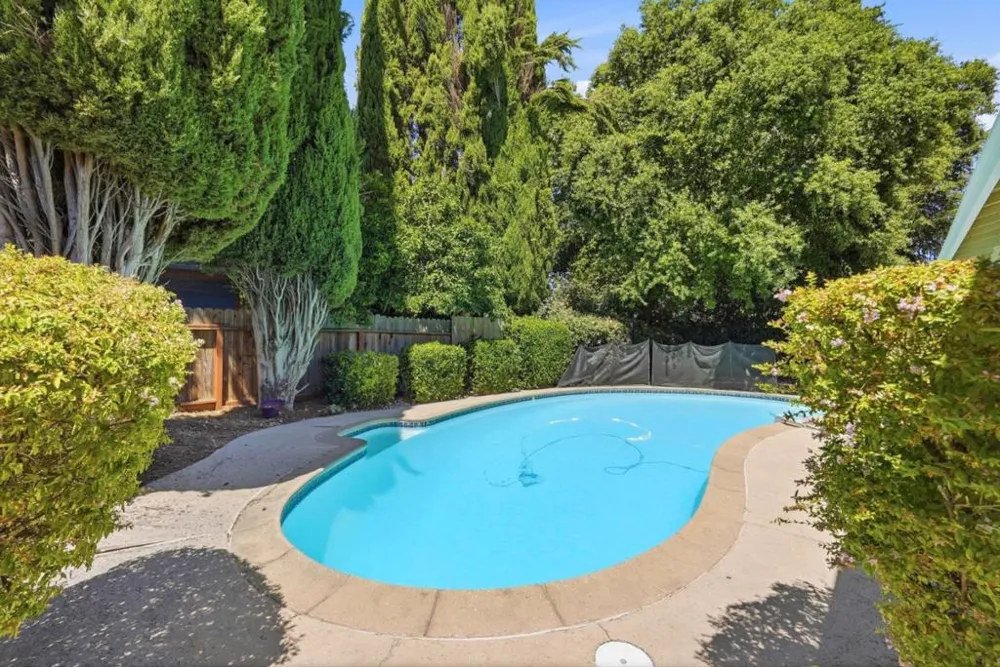 6250 Riverside Boulevard Sacramento, CA 95831