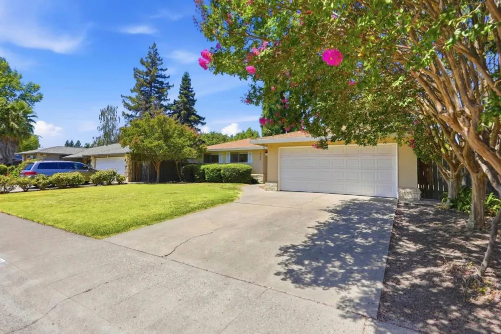 6250 Riverside Boulevard Sacramento, CA 95831