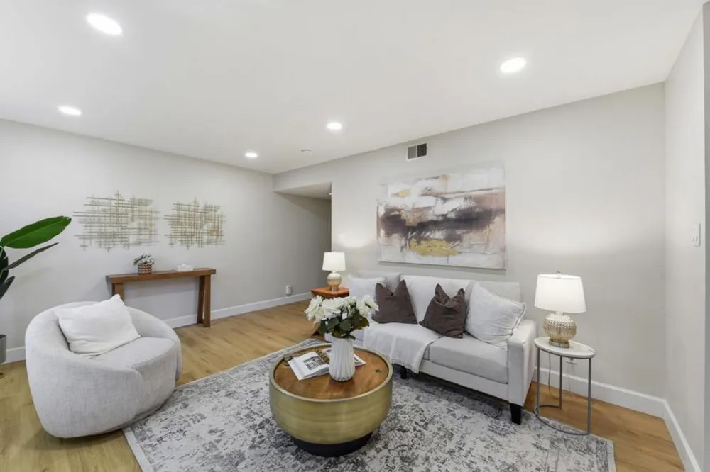 1354 Dale Avenue #9 Mountain View, CA 94040