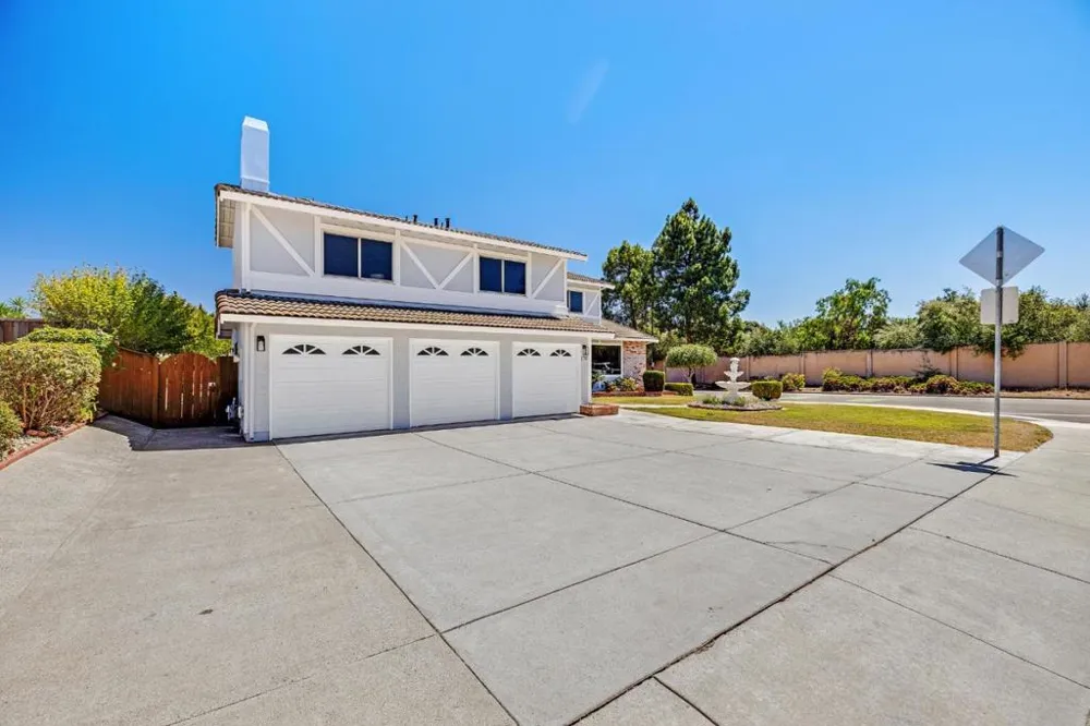 674 Canterbury Place Milpitas, CA 95035