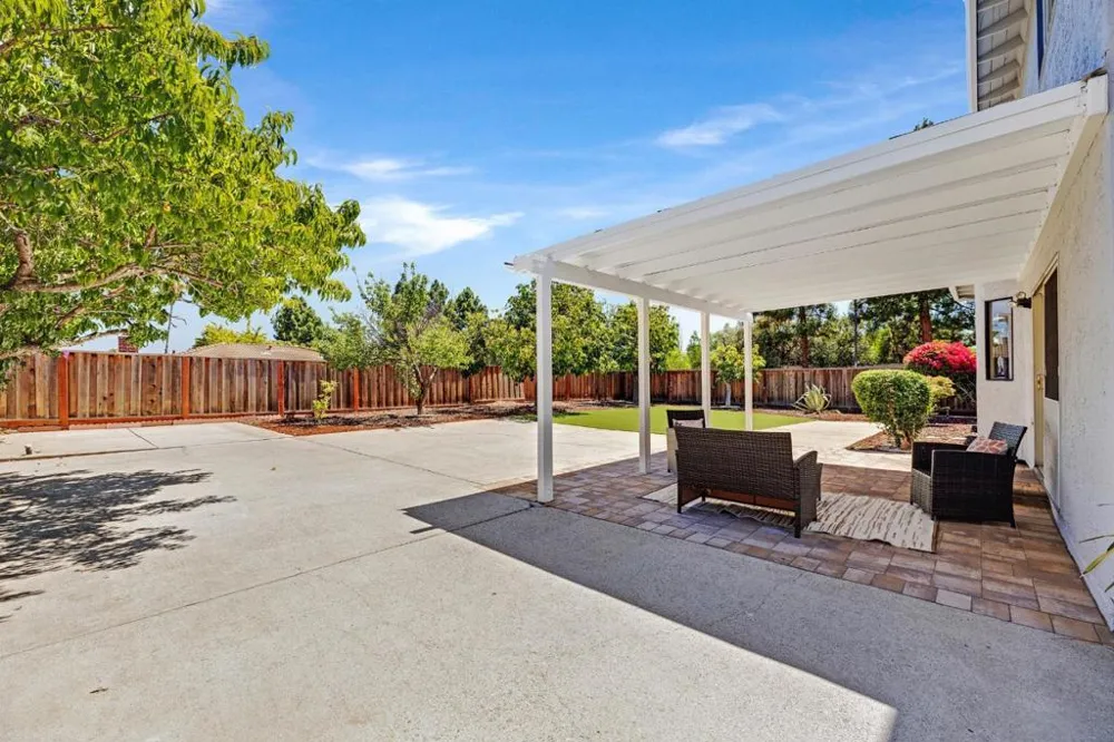 674 Canterbury Place Milpitas, CA 95035