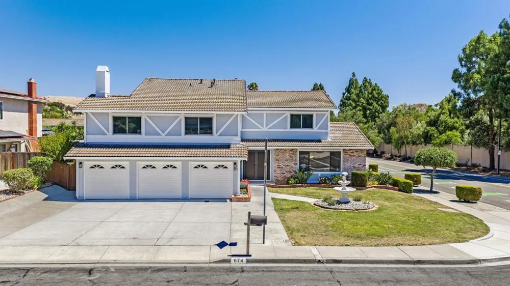 674 Canterbury Place Milpitas, CA 95035