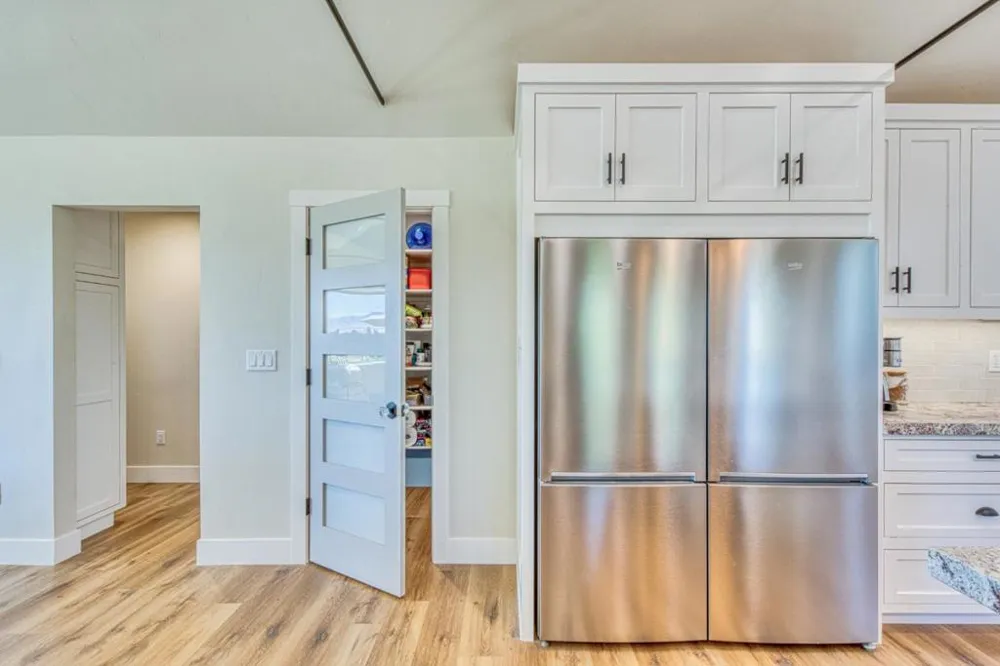 991 Riverside Road Hollister, CA 95023