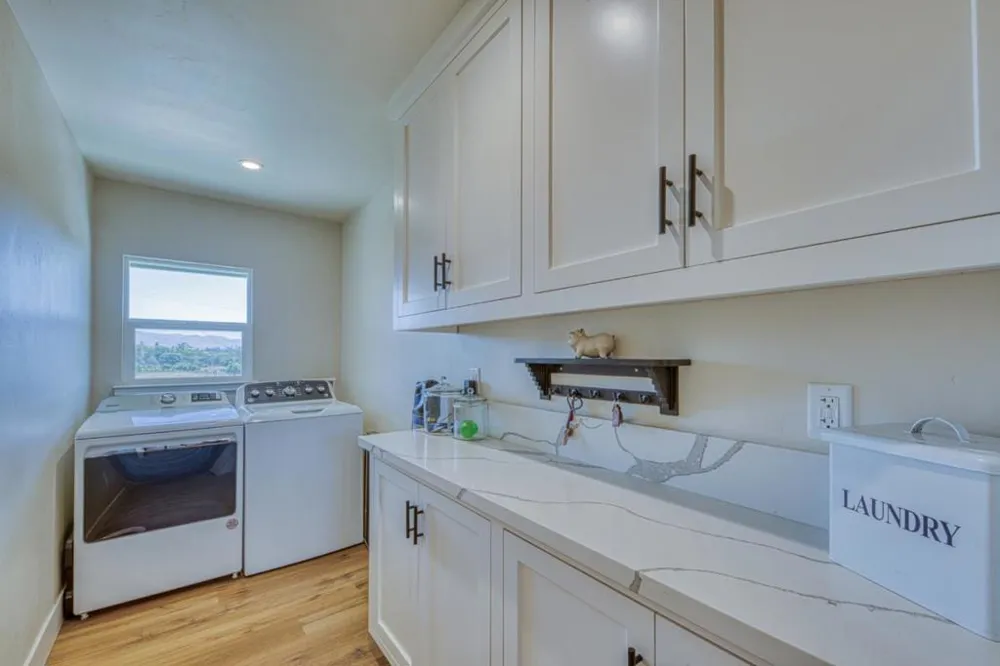 991 Riverside Road Hollister, CA 95023