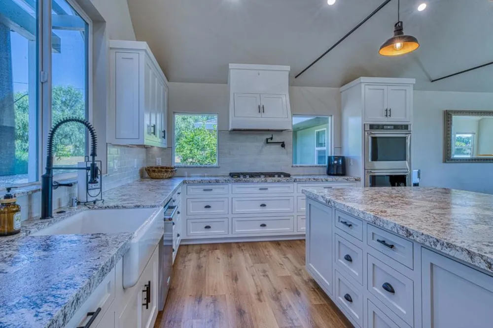 991 Riverside Road Hollister, CA 95023