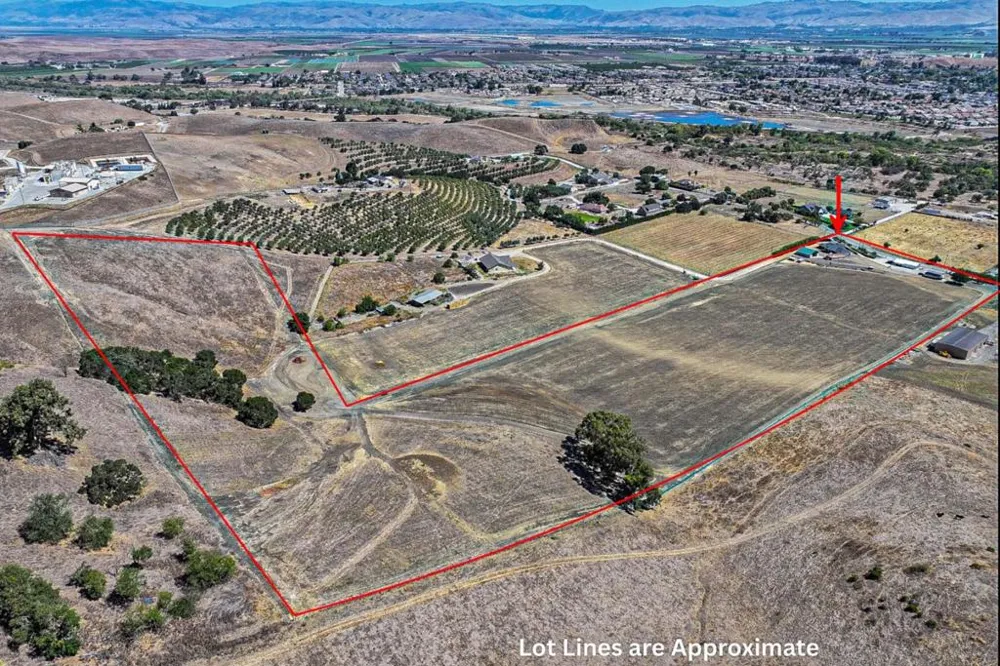 991 Riverside Road Hollister, CA 95023