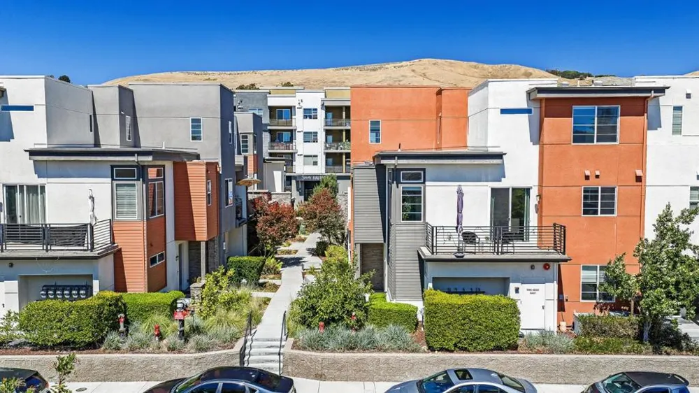 29272 Hub Lane Hayward, CA 94544