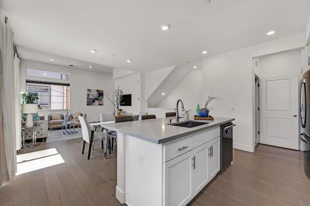 29272 Hub Lane Hayward, CA 94544