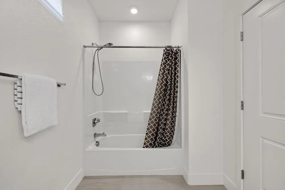 29272 Hub Lane Hayward, CA 94544
