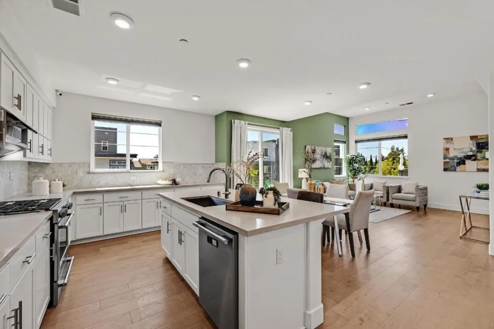 29272 Hub Lane Hayward, CA 94544