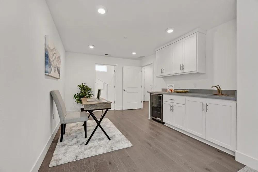 29272 Hub Lane Hayward, CA 94544