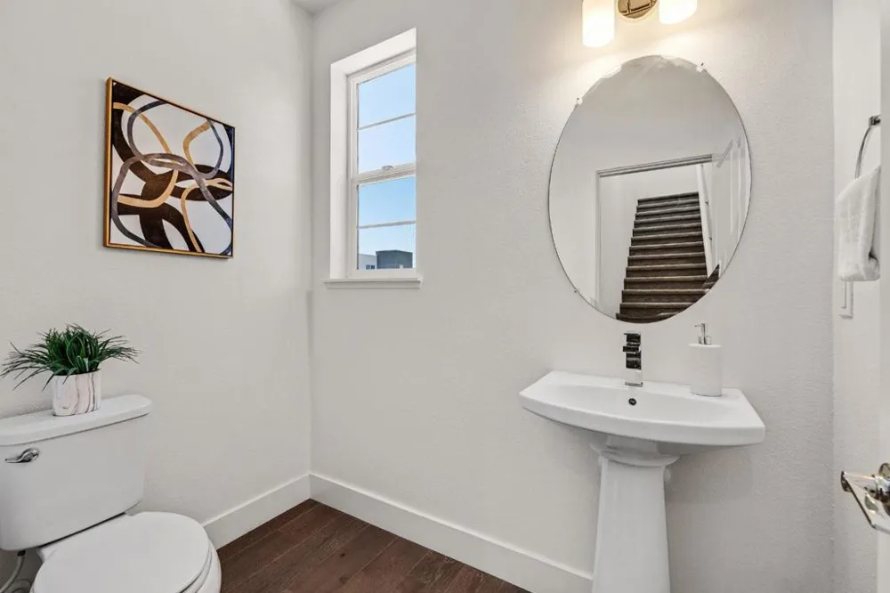 29272 Hub Lane Hayward, CA 94544