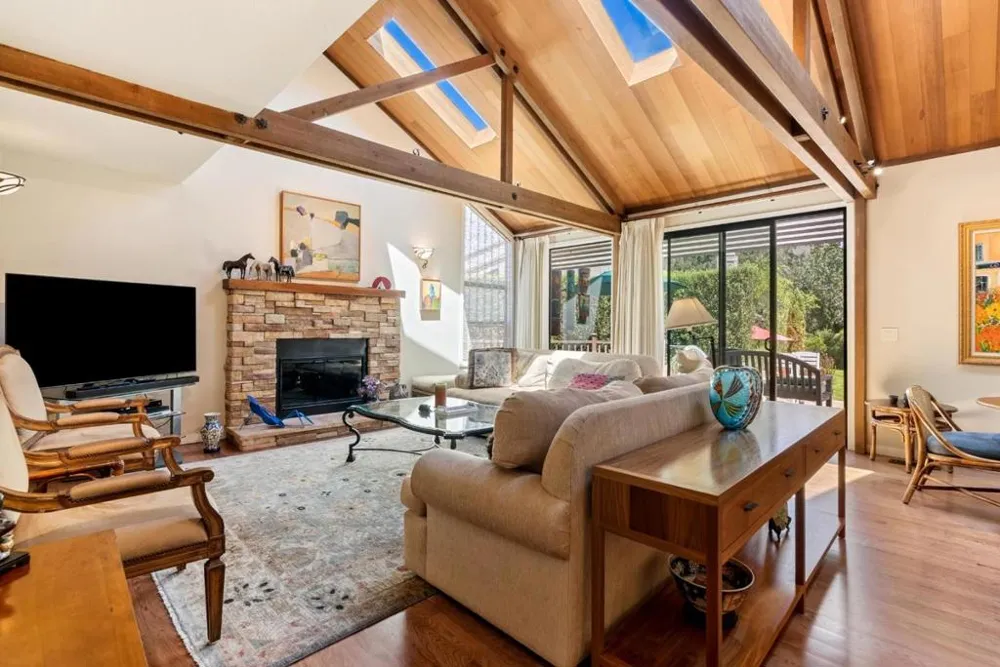 28094 Barn Way Carmel, CA 93923