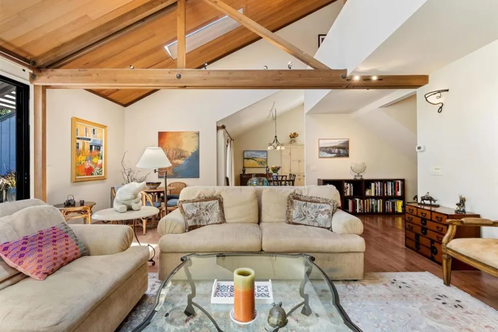 28094 Barn Way Carmel, CA 93923