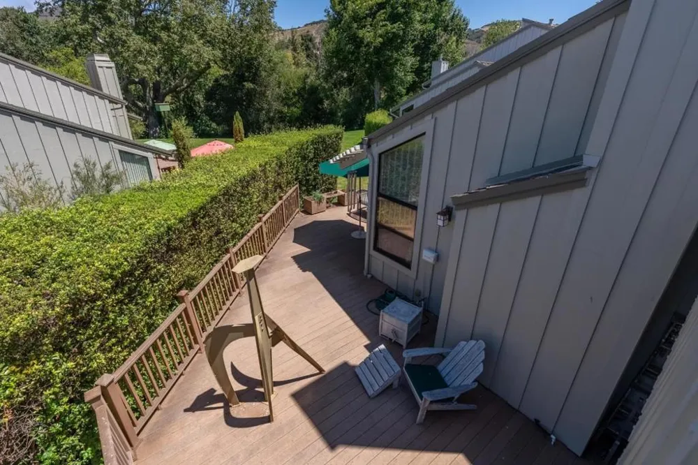 28094 Barn Way Carmel, CA 93923