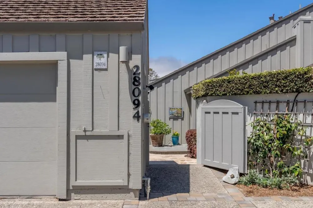 28094 Barn Way Carmel, CA 93923