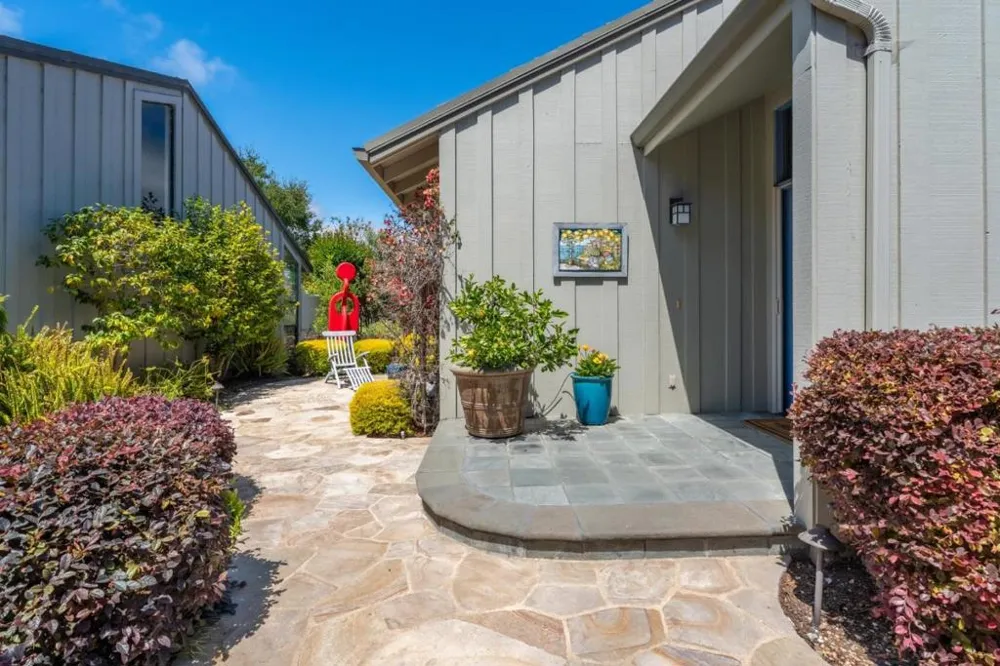 28094 Barn Way Carmel, CA 93923