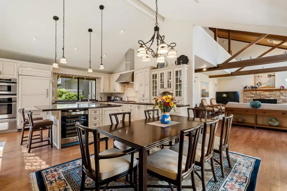 28094 Barn Way Carmel, CA 93923
