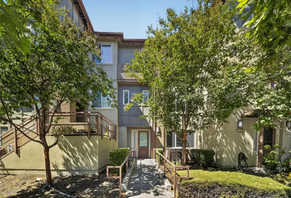 258 Odyssey Lane #24 Milpitas, CA 95035