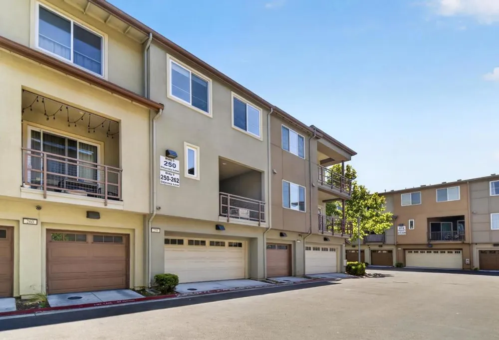 258 Odyssey Lane #24 Milpitas, CA 95035