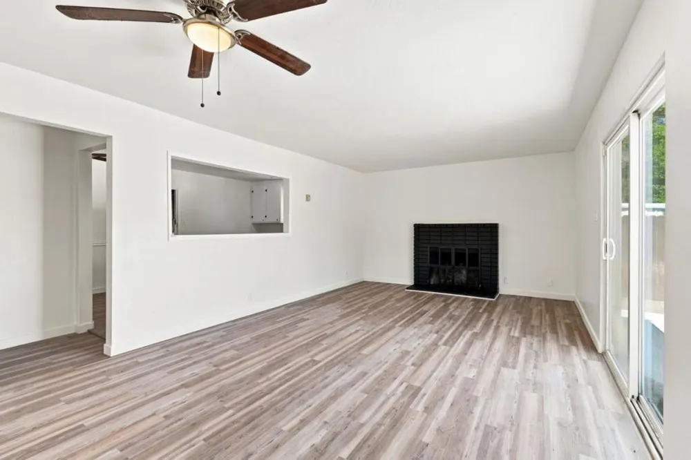 1909 Evergreen Avenue Modesto, CA 95350