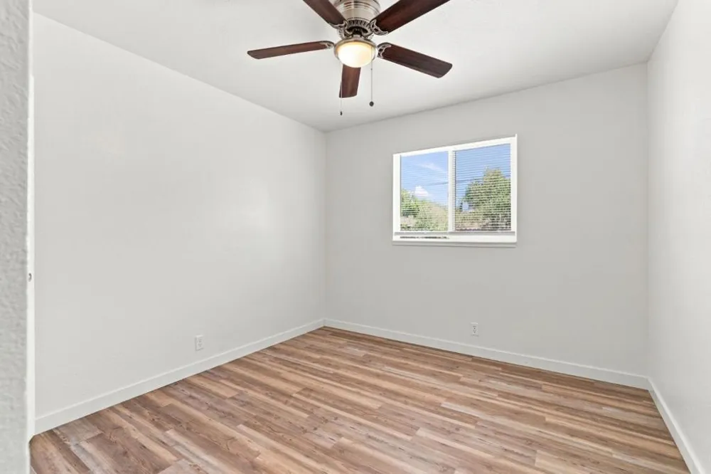 1909 Evergreen Avenue Modesto, CA 95350