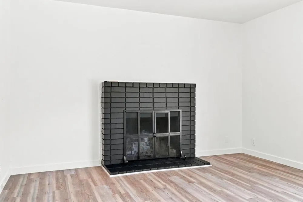 1909 Evergreen Avenue Modesto, CA 95350