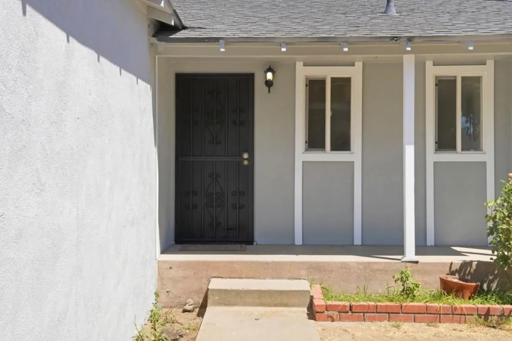 1909 Evergreen Avenue Modesto, CA 95350