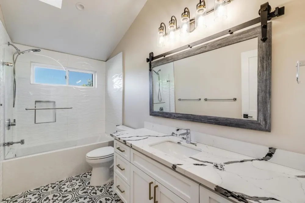 2886 Emerson Street Palo Alto, CA 94306