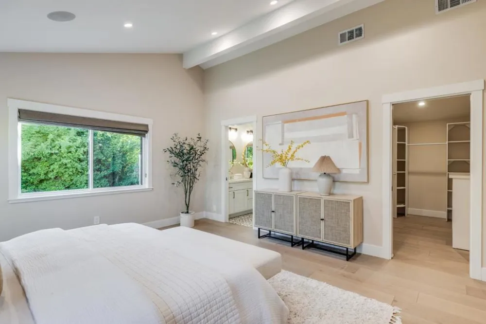 2886 Emerson Street Palo Alto, CA 94306