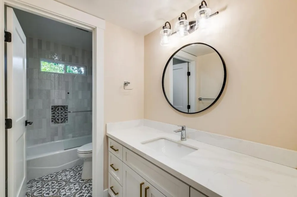 2886 Emerson Street Palo Alto, CA 94306