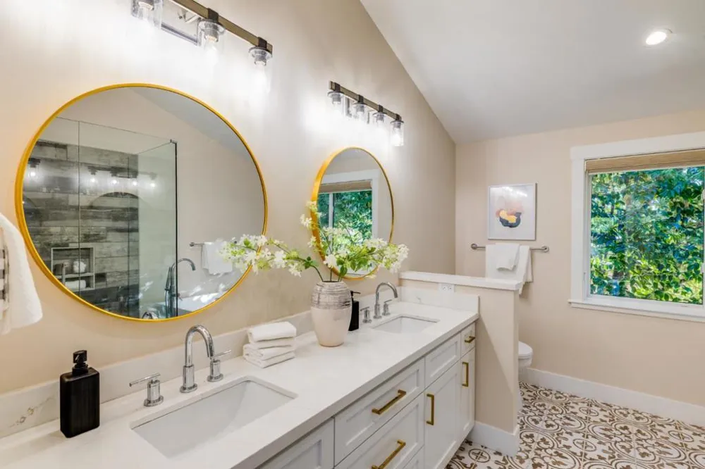 2886 Emerson Street Palo Alto, CA 94306
