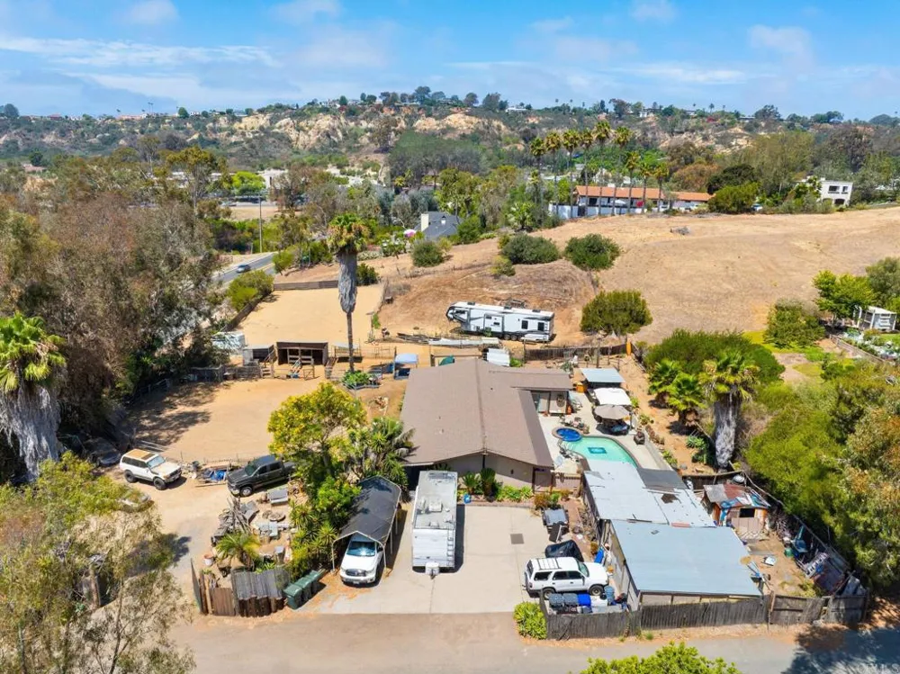 3681 Manchester Avenue Encinitas, CA 92024
