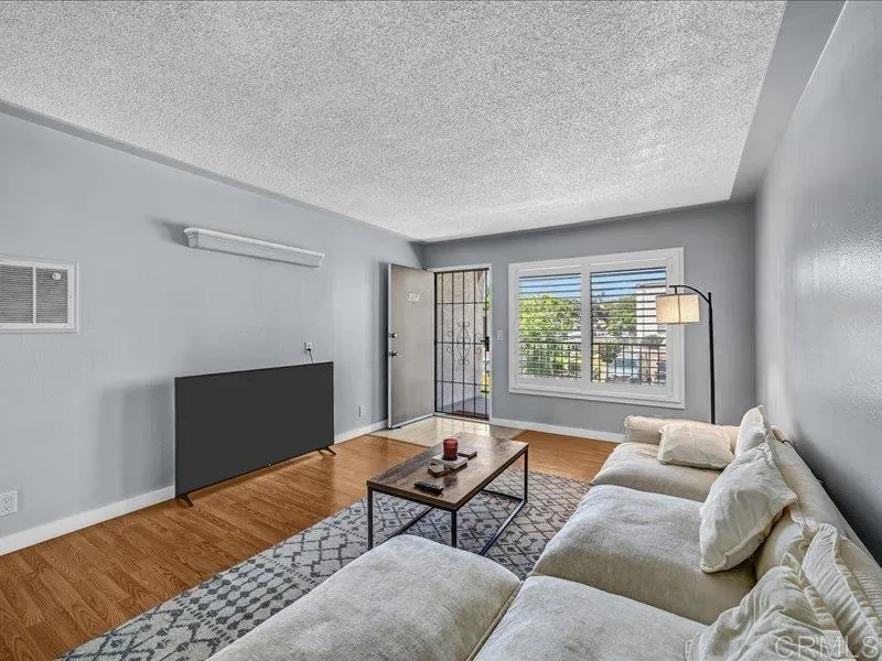 202 Candice Place Vista, CA 92083