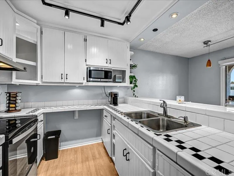 202 Candice Place Vista, CA 92083