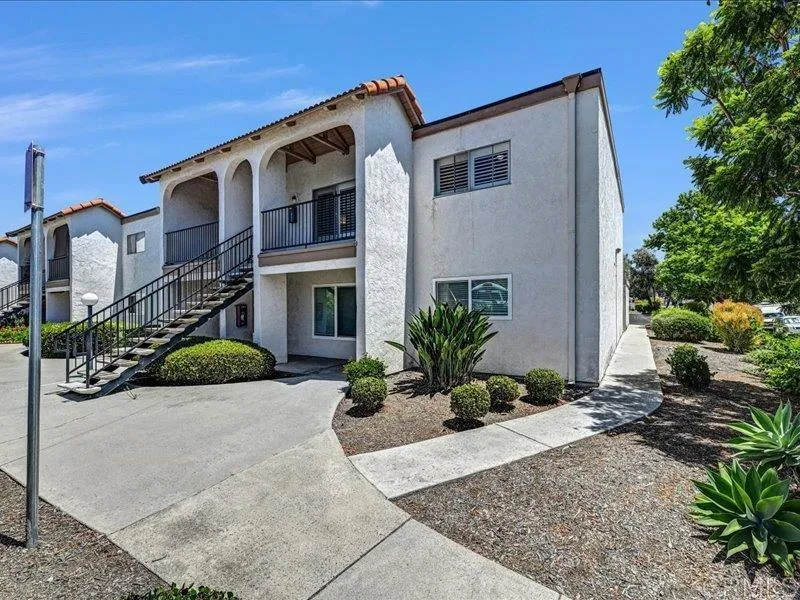 202 Candice Place Vista, CA 92083