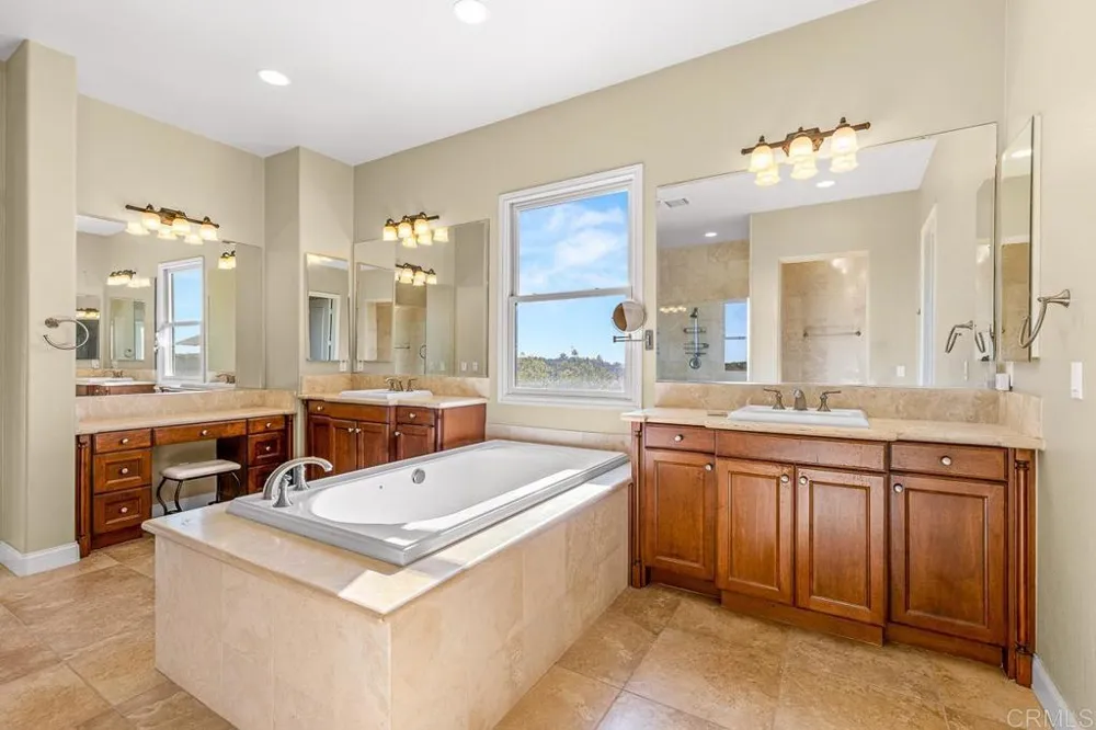 29472 Welk Highland Dr. Escondido, CA 92026