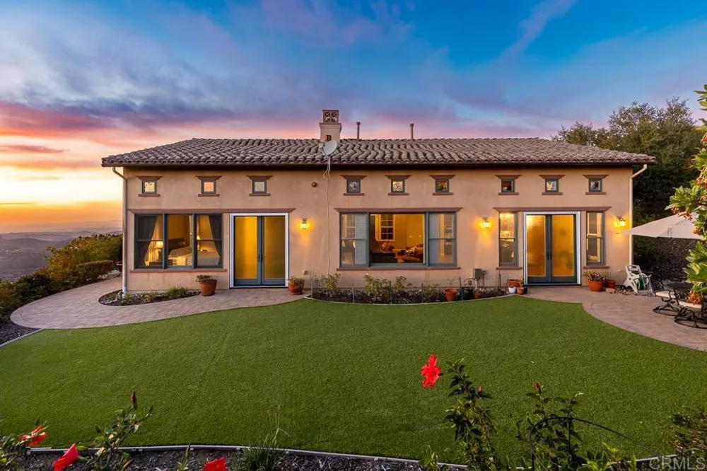 29472 Welk Highland Dr. Escondido, CA 92026