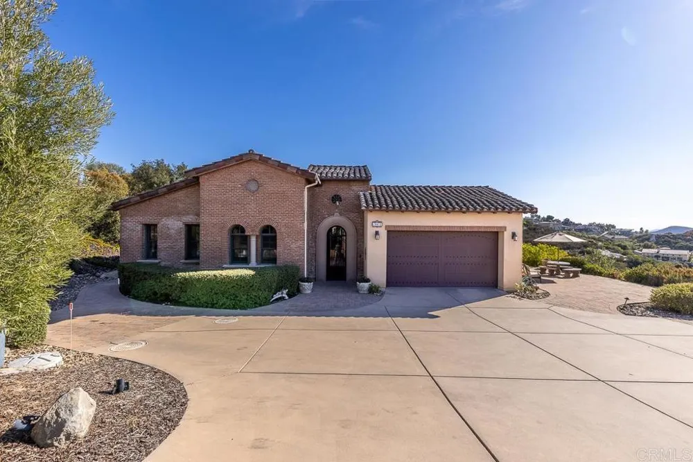 29472 Welk Highland Dr. Escondido, CA 92026