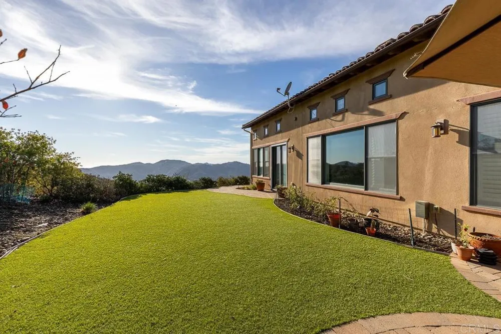29472 Welk Highland Dr. Escondido, CA 92026