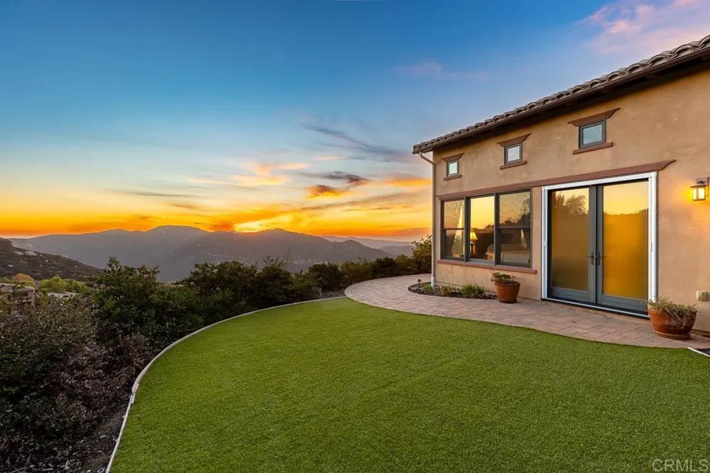 29472 Welk Highland Dr. Escondido, CA 92026