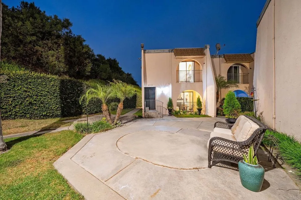 2136 Oceanside Boulevard Oceanside, CA 92054
