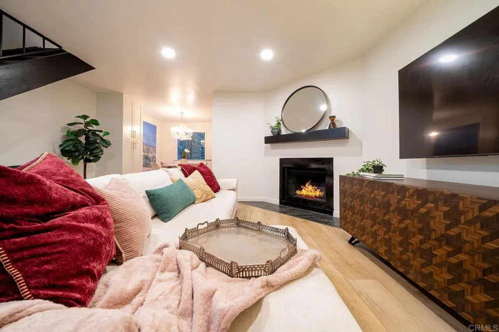 2136 Oceanside Boulevard Oceanside, CA 92054