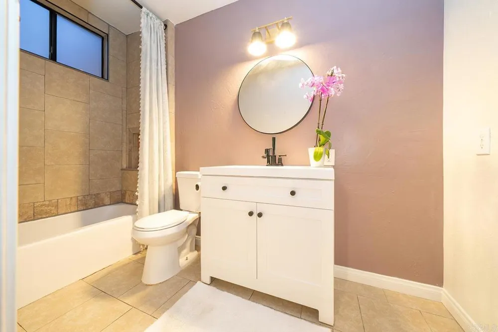 2136 Oceanside Boulevard Oceanside, CA 92054