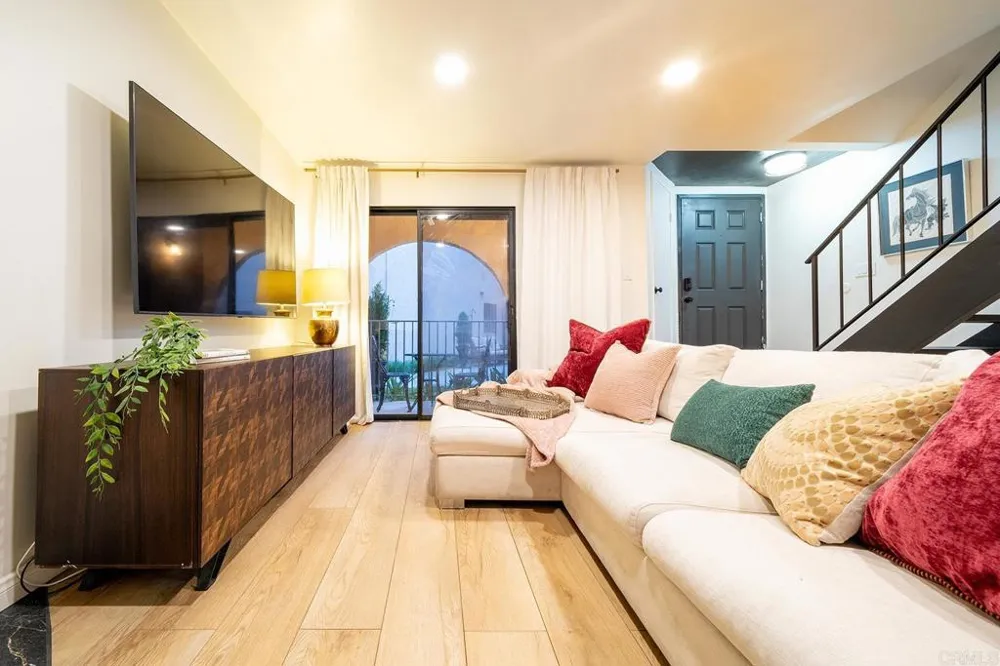 2136 Oceanside Boulevard Oceanside, CA 92054