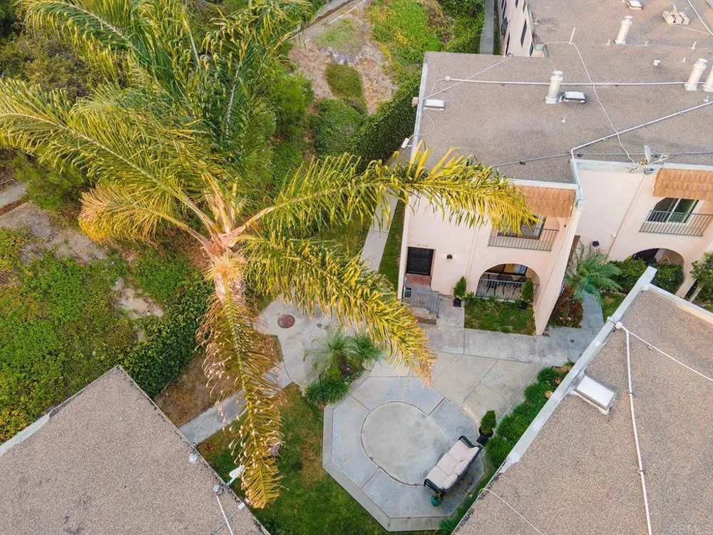 2136 Oceanside Boulevard Oceanside, CA 92054