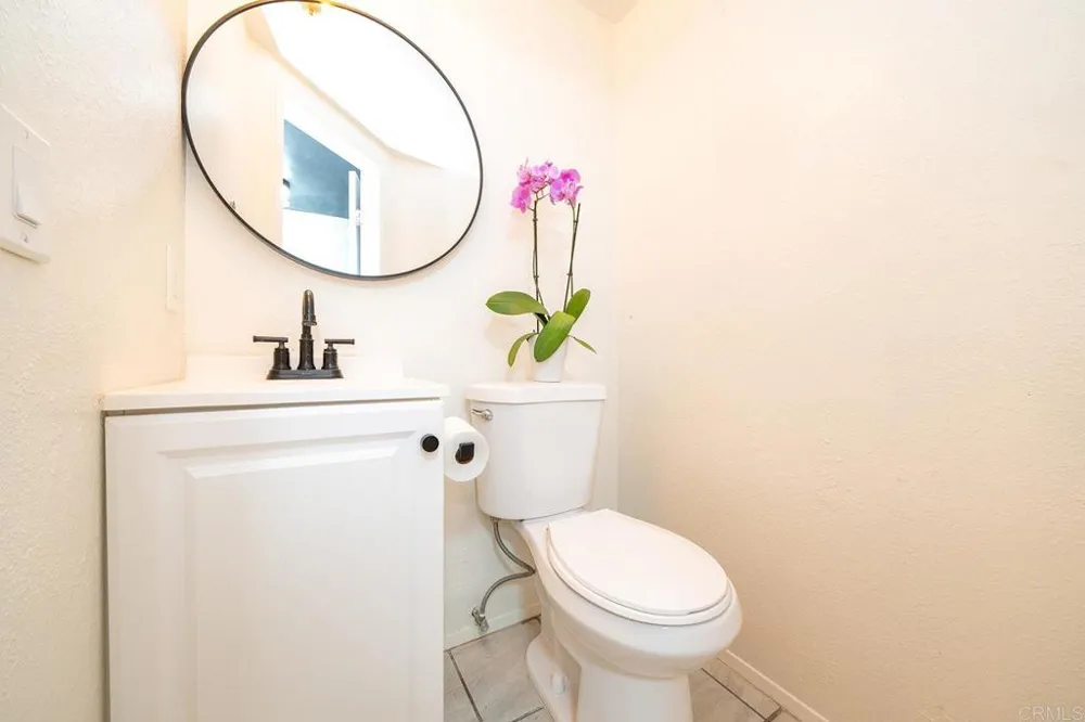 2136 Oceanside Boulevard Oceanside, CA 92054