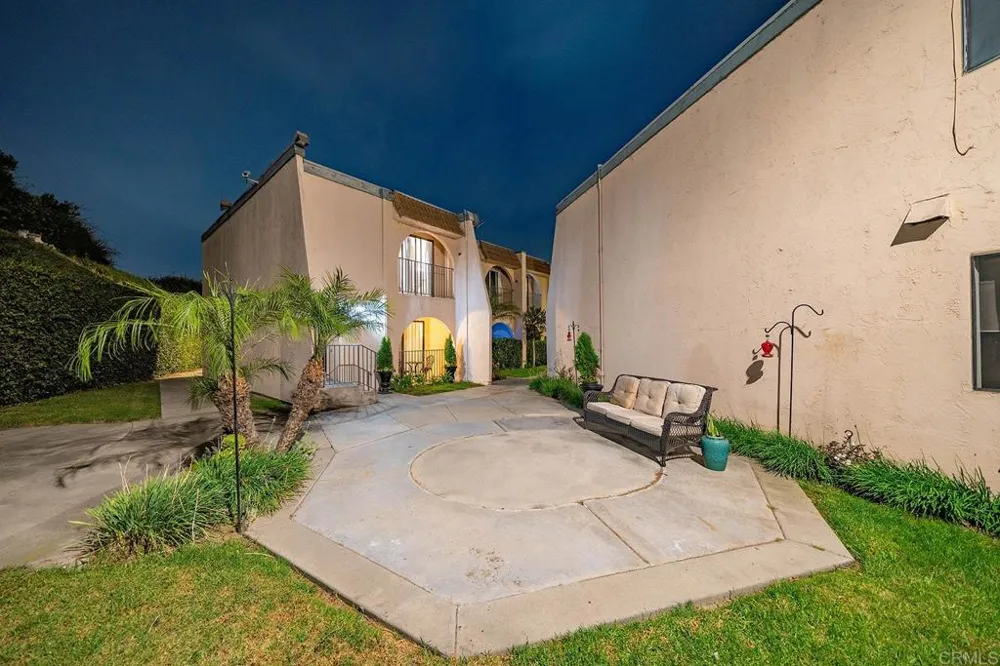 2136 Oceanside Boulevard Oceanside, CA 92054