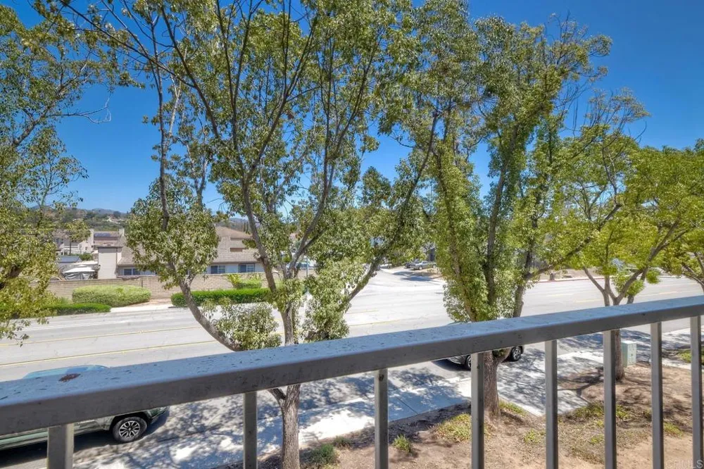 13834 Midland Rd Poway, CA 92064